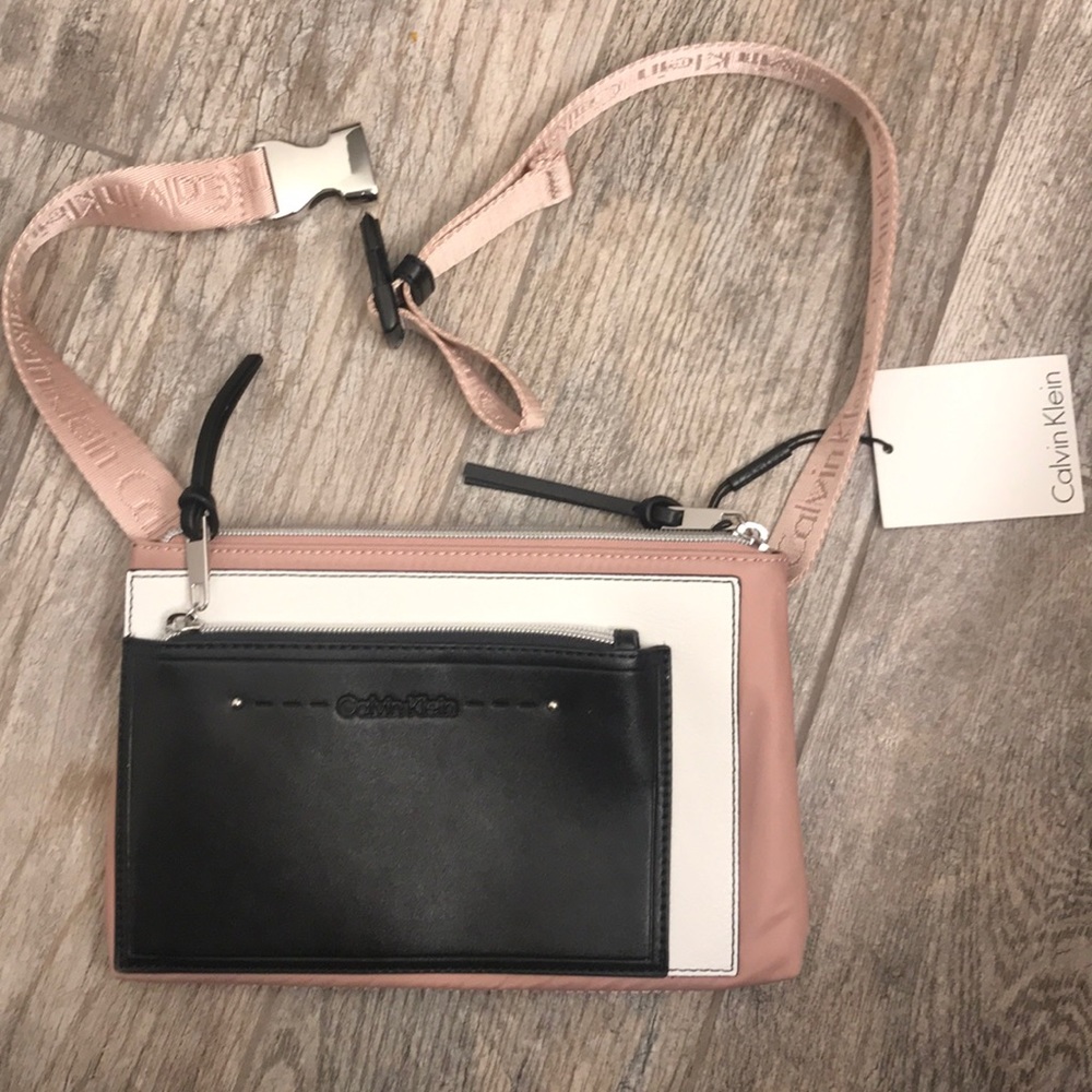 Calvin Klein Colorblock Fanny pack blush